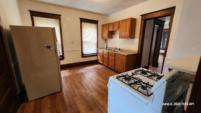 Foto del edificio - 3062 N Oakland Ave