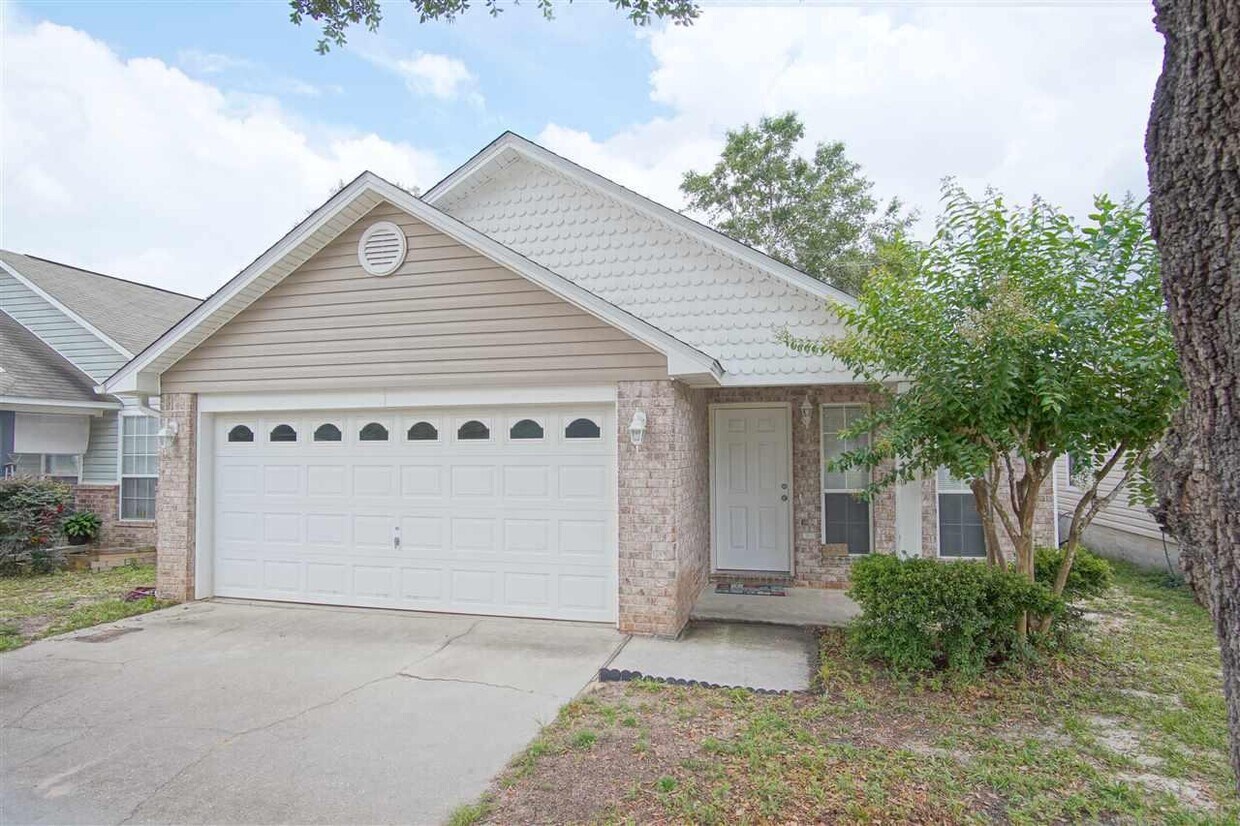 6253 Long St, Milton, FL 32570 House for Rent in Milton, FL