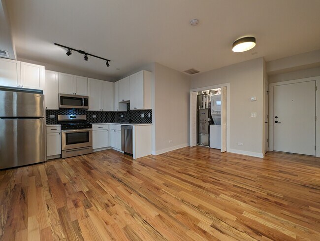 Foto del edificio - 650 W Wrightwood Ave