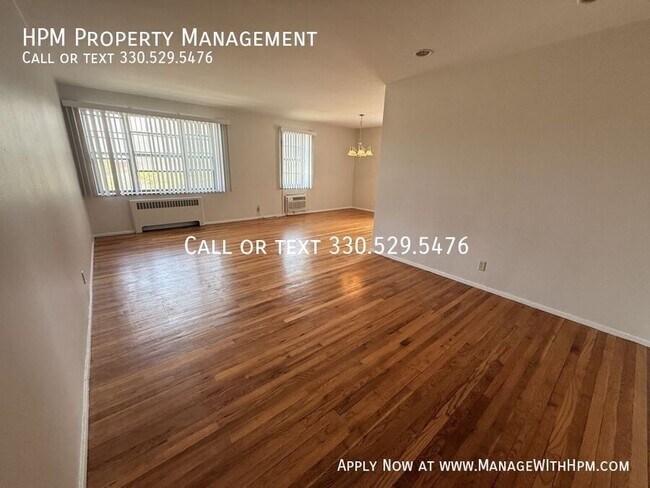 Foto del edificio - 3270 Warrensville Center Rd