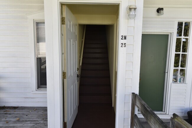 Foto del edificio - 821 6th St NW