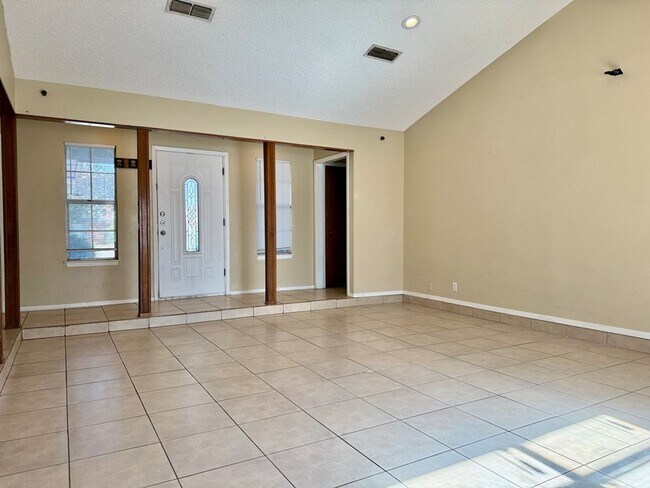 Foto del edificio - 3 Bedroom, 2 Bath Rental