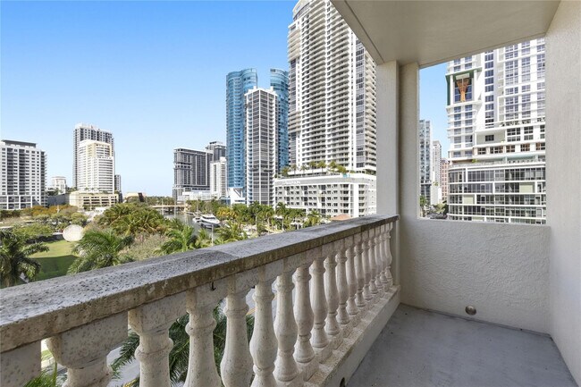 Foto del edificio - 511 SE 5 Ave