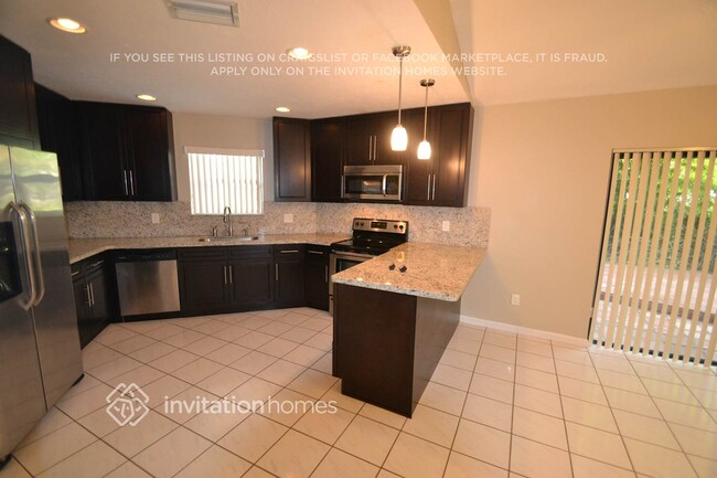 Foto del edificio - 930 SW 87th Terrace