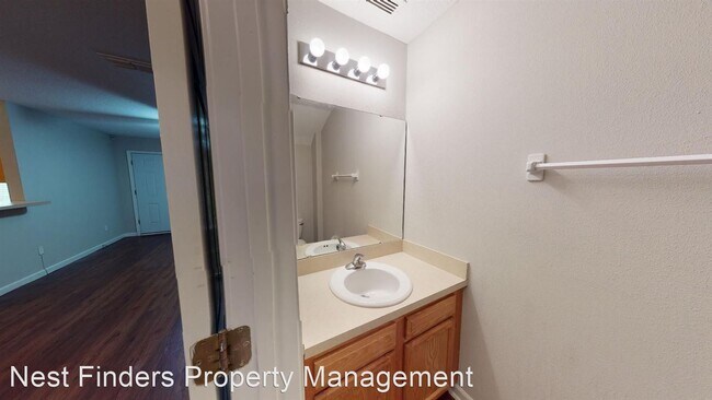 Foto del edificio - 3 br, 2.5 bath House - 5115 Cruz Rd