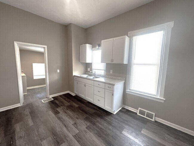 Foto del edificio - 1942 S 16th St