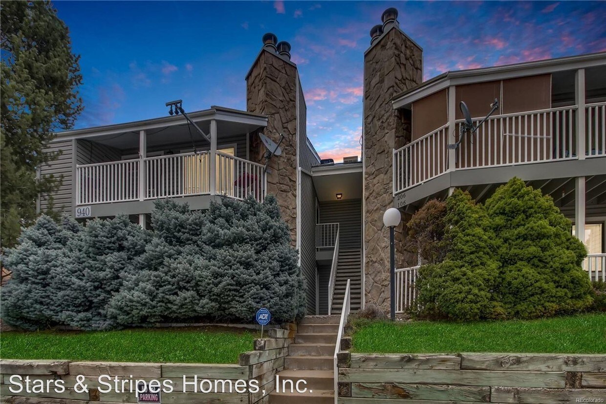 Primary Photo - 1 br, 1 bath House - 940 S. Walden Way #205