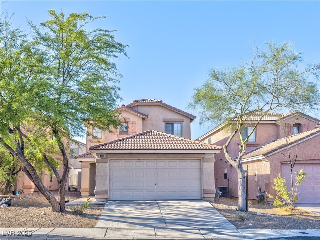Foto principal - 4816 Englewood Ave