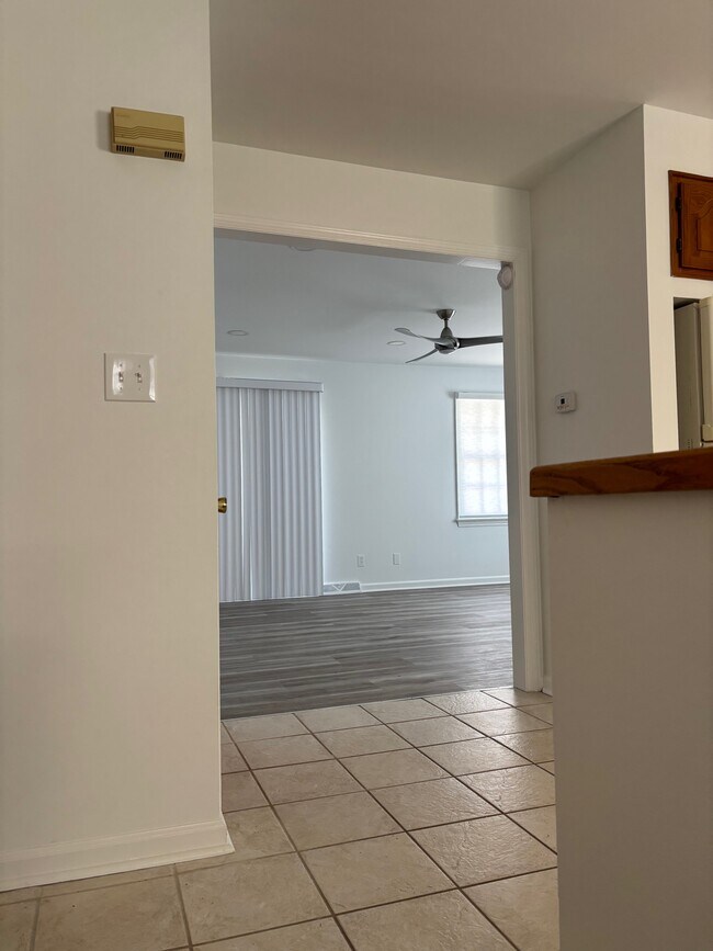 Building Photo - 3301 A