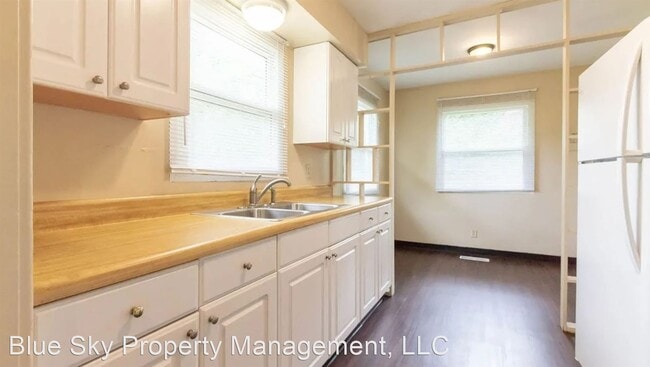Building Photo - 3 br, 1 bath House - 1404 W Rex St