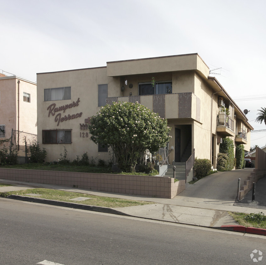 Foto principal - 128 N Rampart Blvd