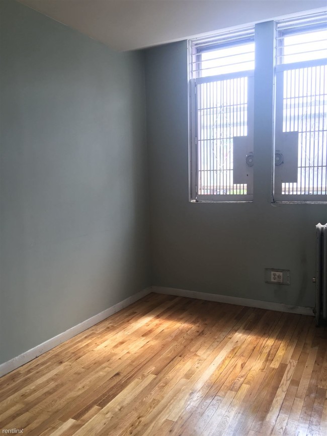 Foto del edificio - 953 Metropolitan Ave