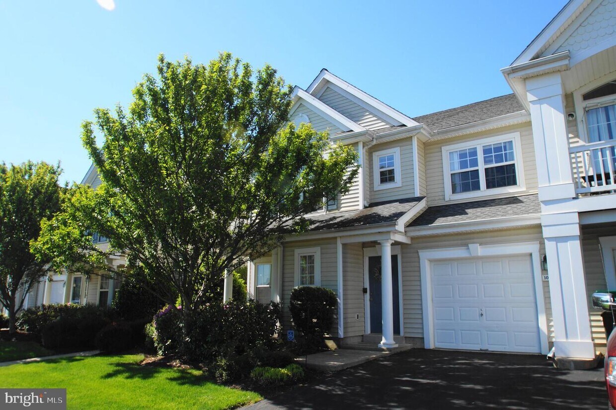 106 Willowoak Ct Unit 259, Warminster, PA 18974 Condo for Rent in
