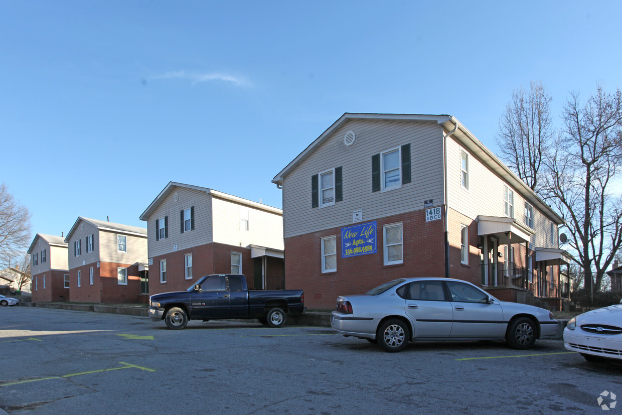 Primary Photo - New Life Apartments