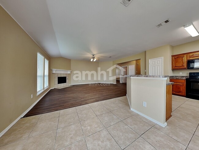 Building Photo - 313 Highland Valley Ct