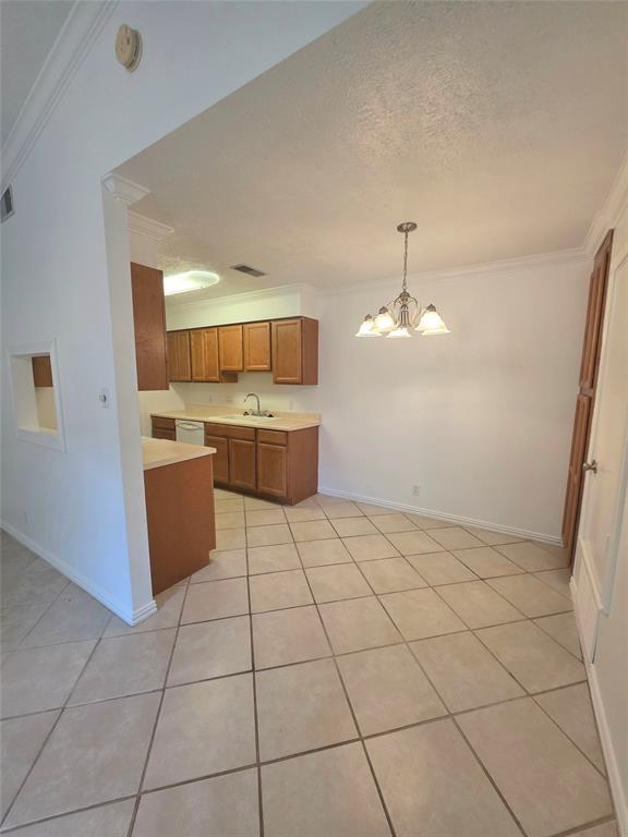 Foto del edificio - 15208 Spring Hill Ln