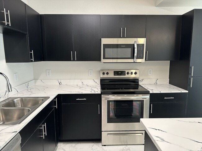 Interior Photo - Hampton Astoria