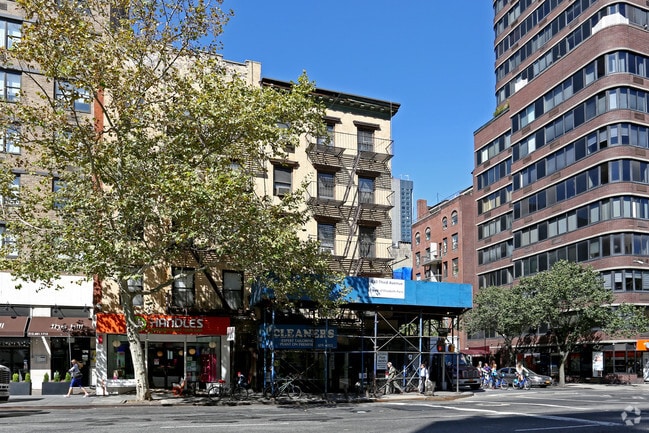 Building Photo - 430 Third Ave