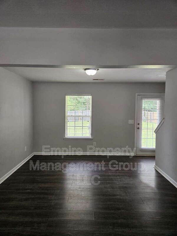 Building Photo - 216 Sunday Silence Ln
