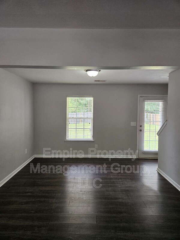 Foto del edificio - 216 Sunday Silence Ln
