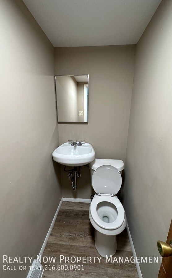 Foto del edificio - 4525 E 143rd St