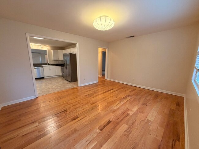 Building Photo - 1536 Inland Ave