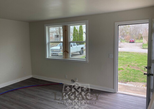 Foto del edificio - 7104 White Oak Dr