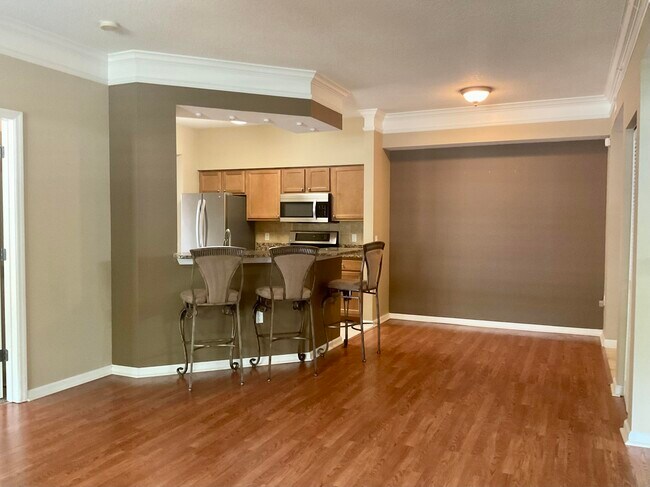 Foto del edificio - 4101 Myrtlewood Cir W