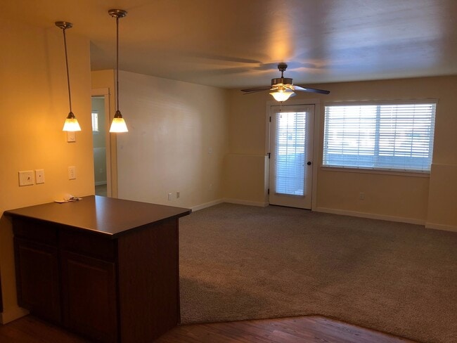 Building Photo - 2222 Baxter Ln