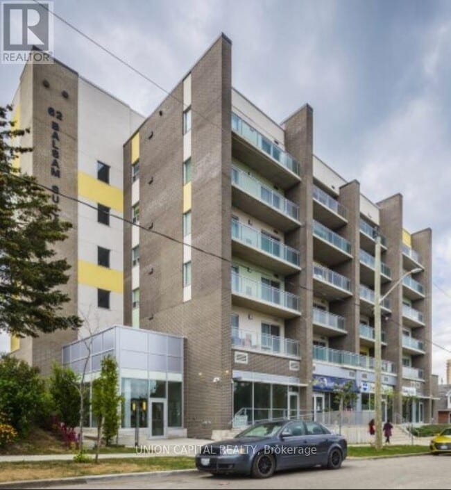 Building Photo - 62 Balsam St