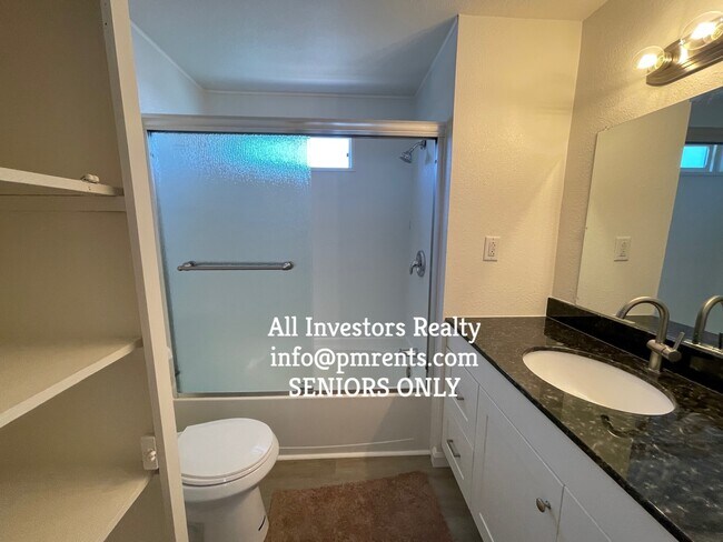 Building Photo - 141 Douglas Dr