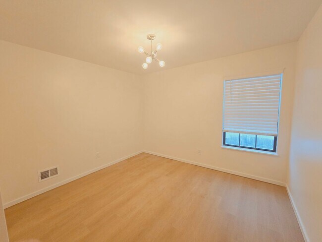 Foto del edificio - ? Stunning 3 Bedroom, 2 Bathroom Home! ?