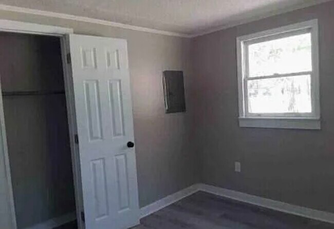 Building Photo - 313 Jacobs St