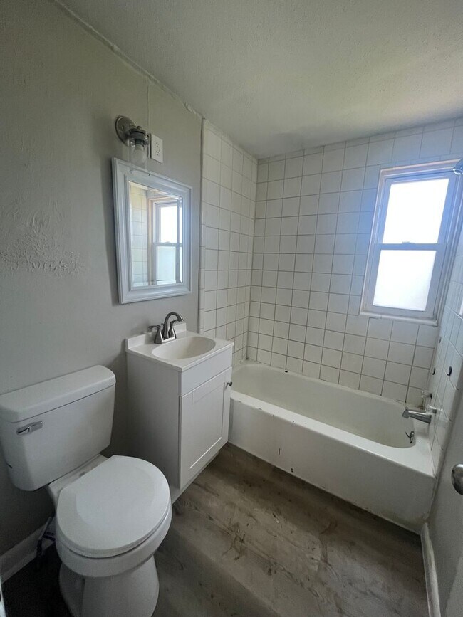 Foto del edificio - 1240 S 74th E Ave