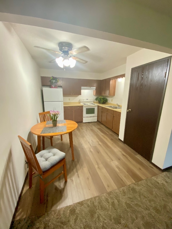Building Photo - 1712 S 115 Ct