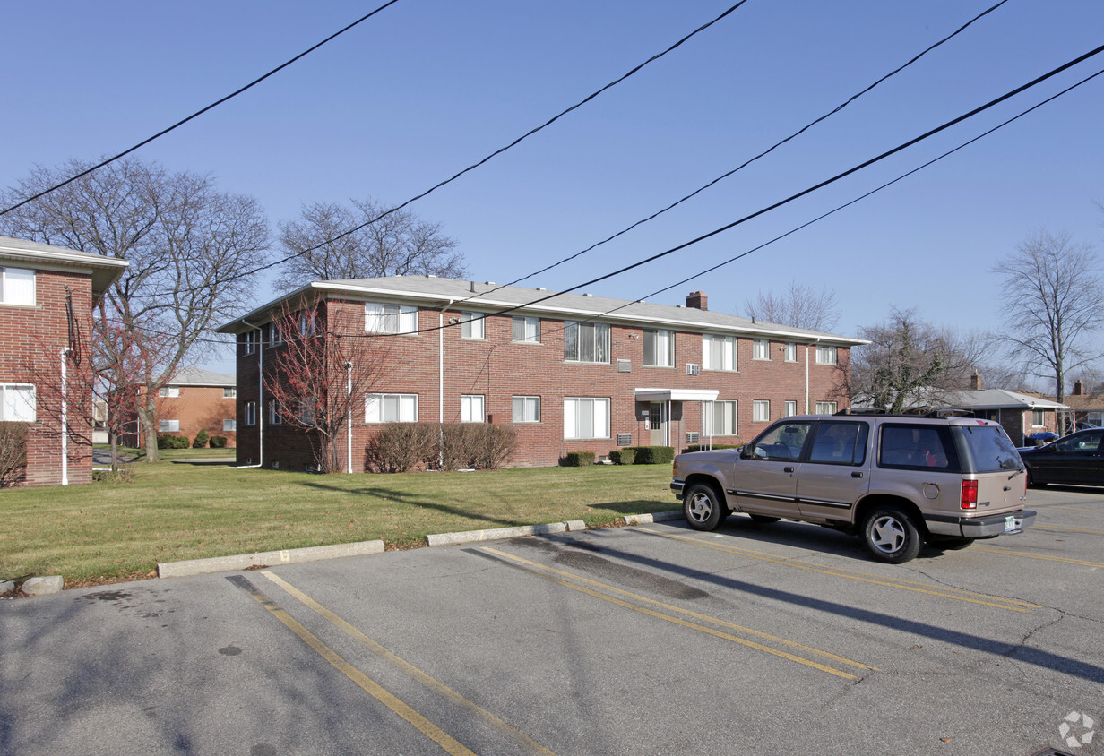 Building Photo - 22300 Oconnor St