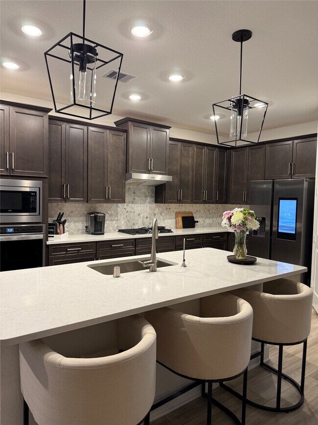 Foto del edificio - 5012 Great Oaks Dr