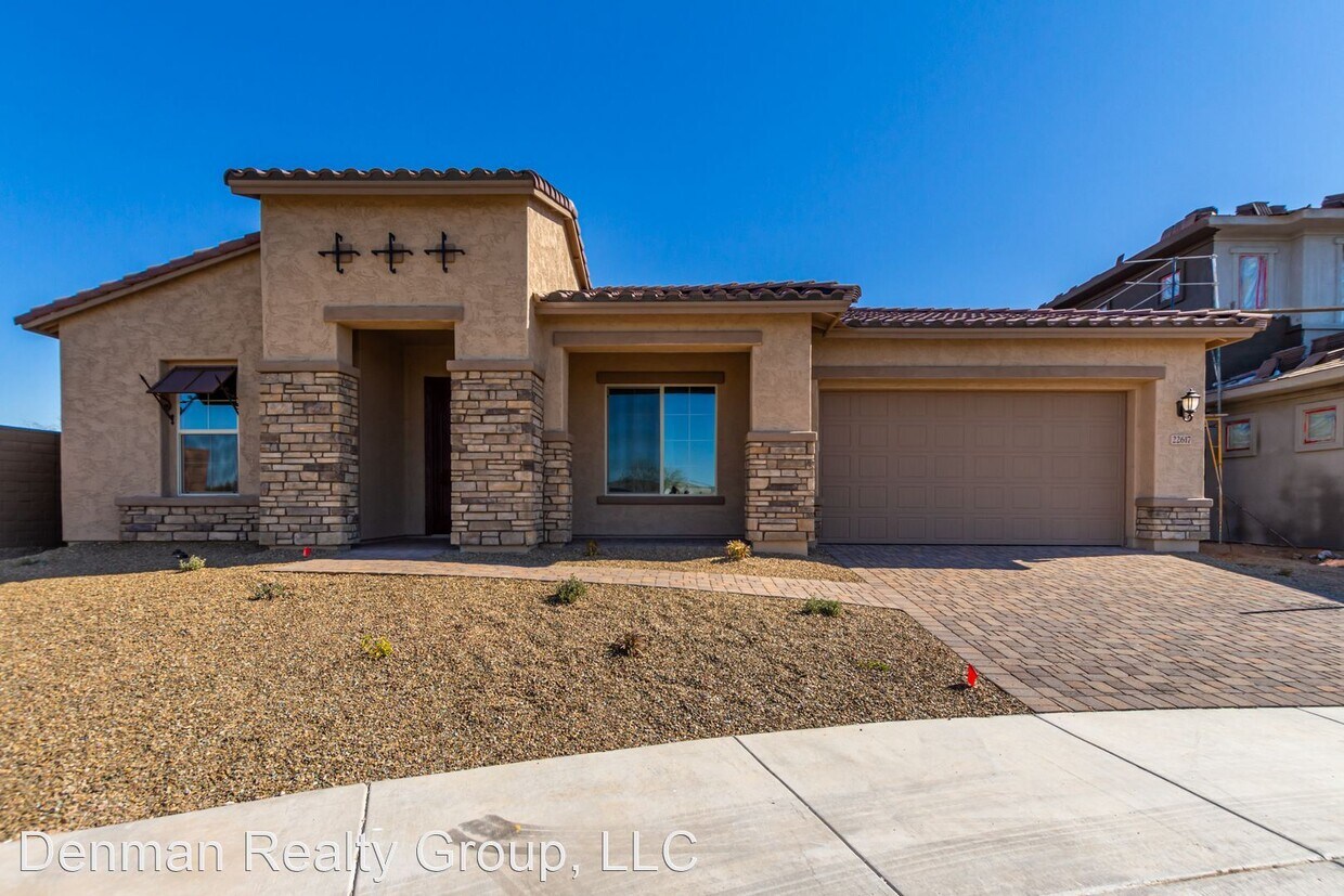 Primary Photo - 4 br, 3 bath House - 22617 N 33rd Place