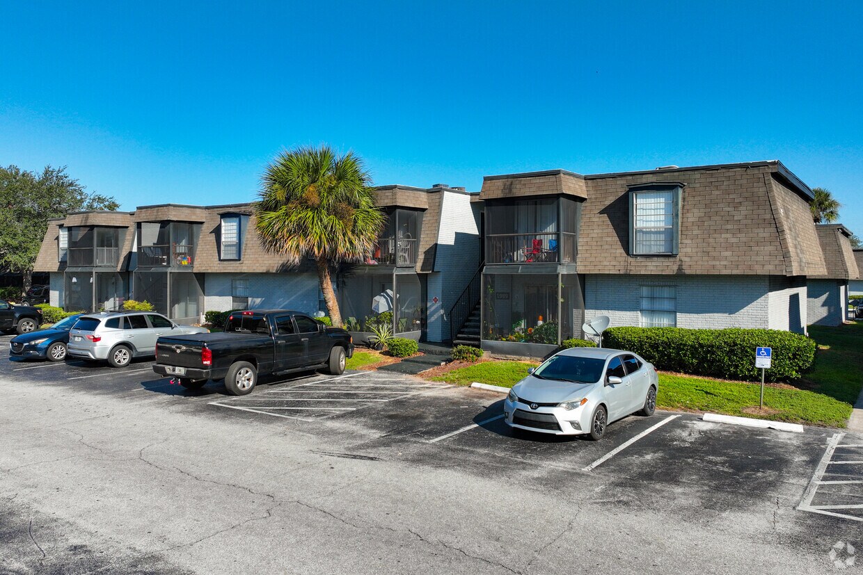 Foto principal - The Villas At Pinecrest