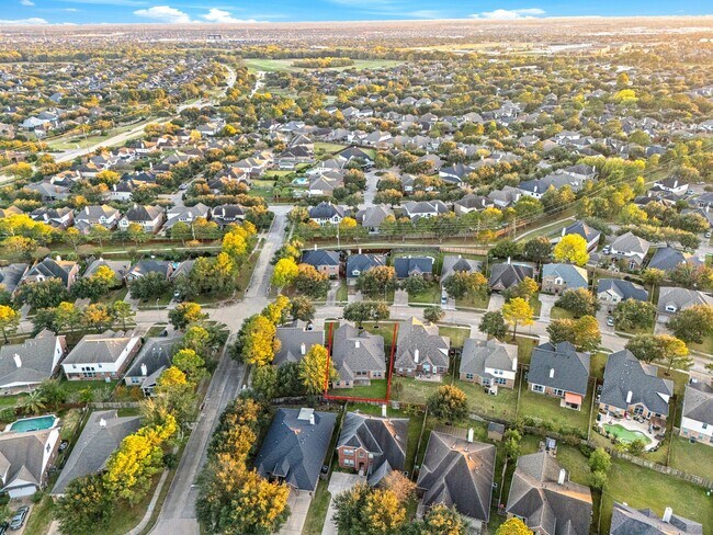 Foto del edificio - 5123 Shadow Breeze Ln