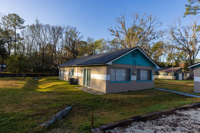 Foto del edificio - 6128 Townsend Rd