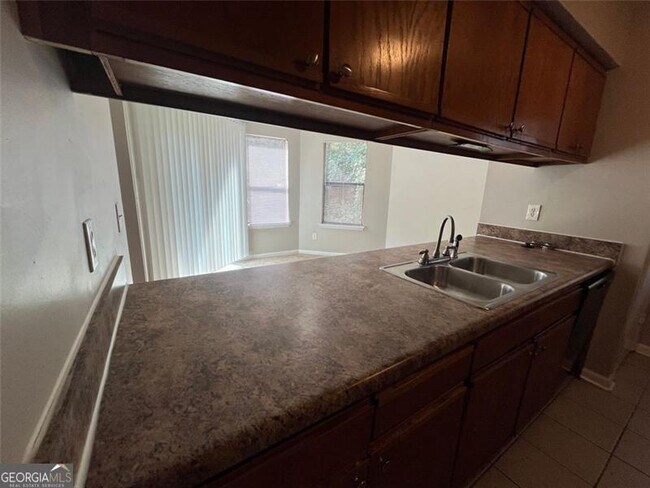 Building Photo - 6596 Bent Creek Dr