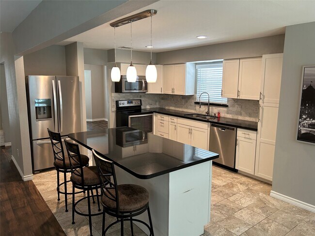 Foto del edificio - 11602 Cypresswood Dr