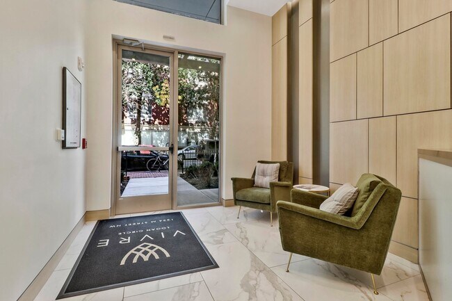 Interior Photo - Vivre