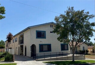Building Photo - 832 Padilla St
