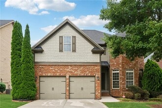 Building Photo - 3080 Whitfield Ave