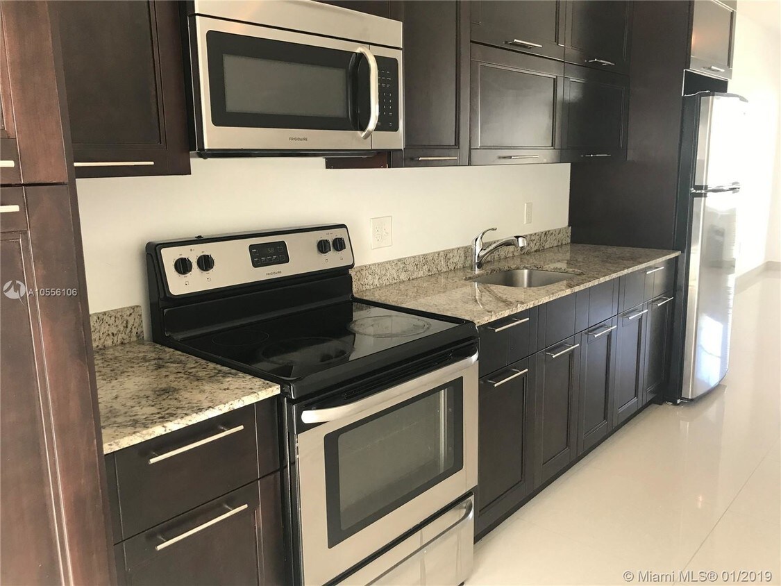Foto principal - 540 74th St