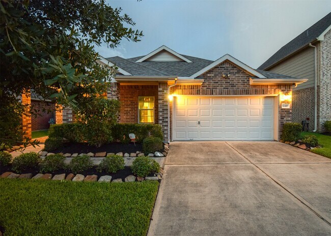 Foto del edificio - 14410 Heath Falls Ln