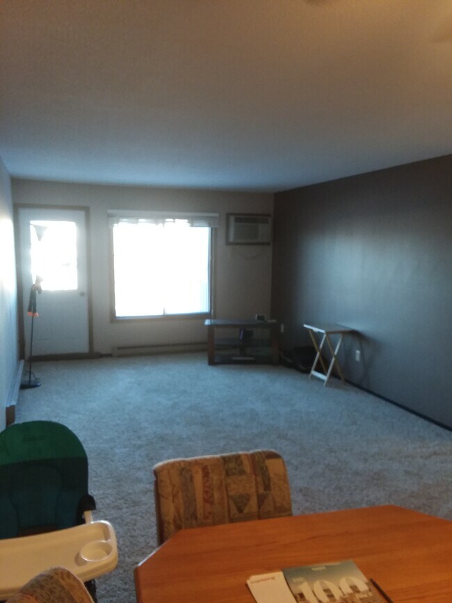 living room - 341 Prairiewood Cir S