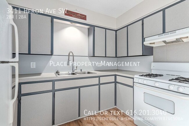 Building Photo - 3411 Heron St - 2 Bed/1.5 Bath with attach...